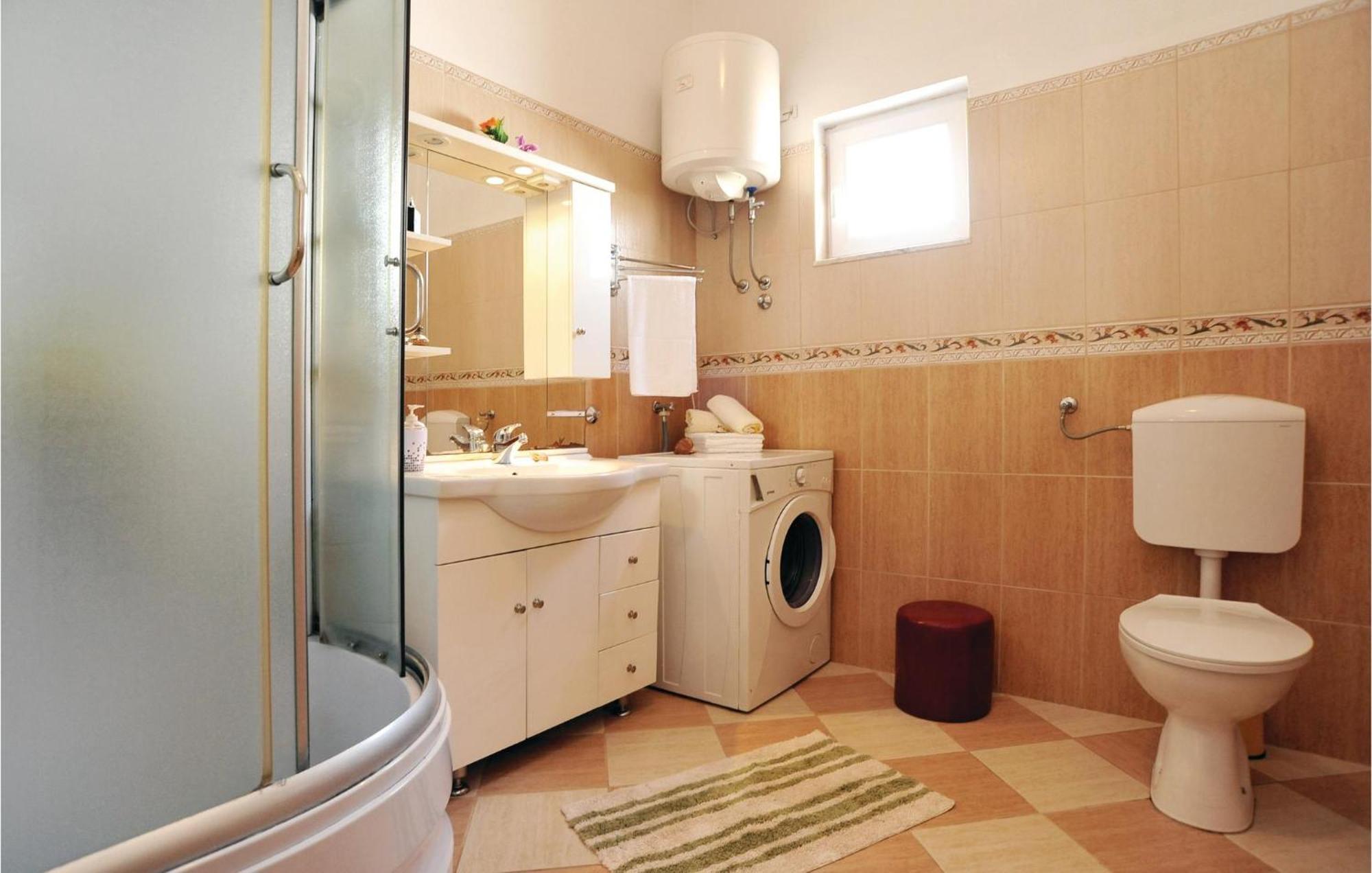 Beautiful Apartment In Maslenica With Kitchen Eksteriør bilde